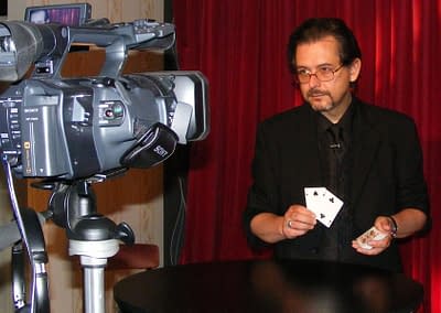 Sleight Of Hand Close Up Magician